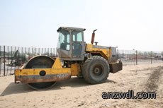 压路机 road roller
