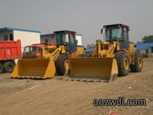 装载机 wheel loader